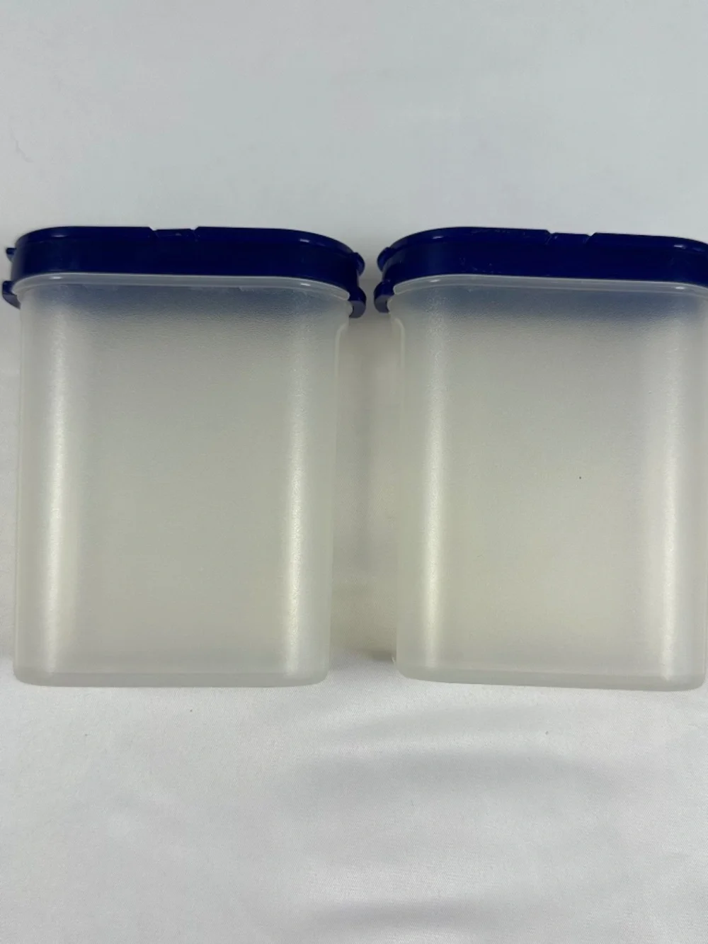 Tupperware Modular Mate Spice Shaker Containers Blue Flip-Top Lids, Apx. 1/2 Cup
